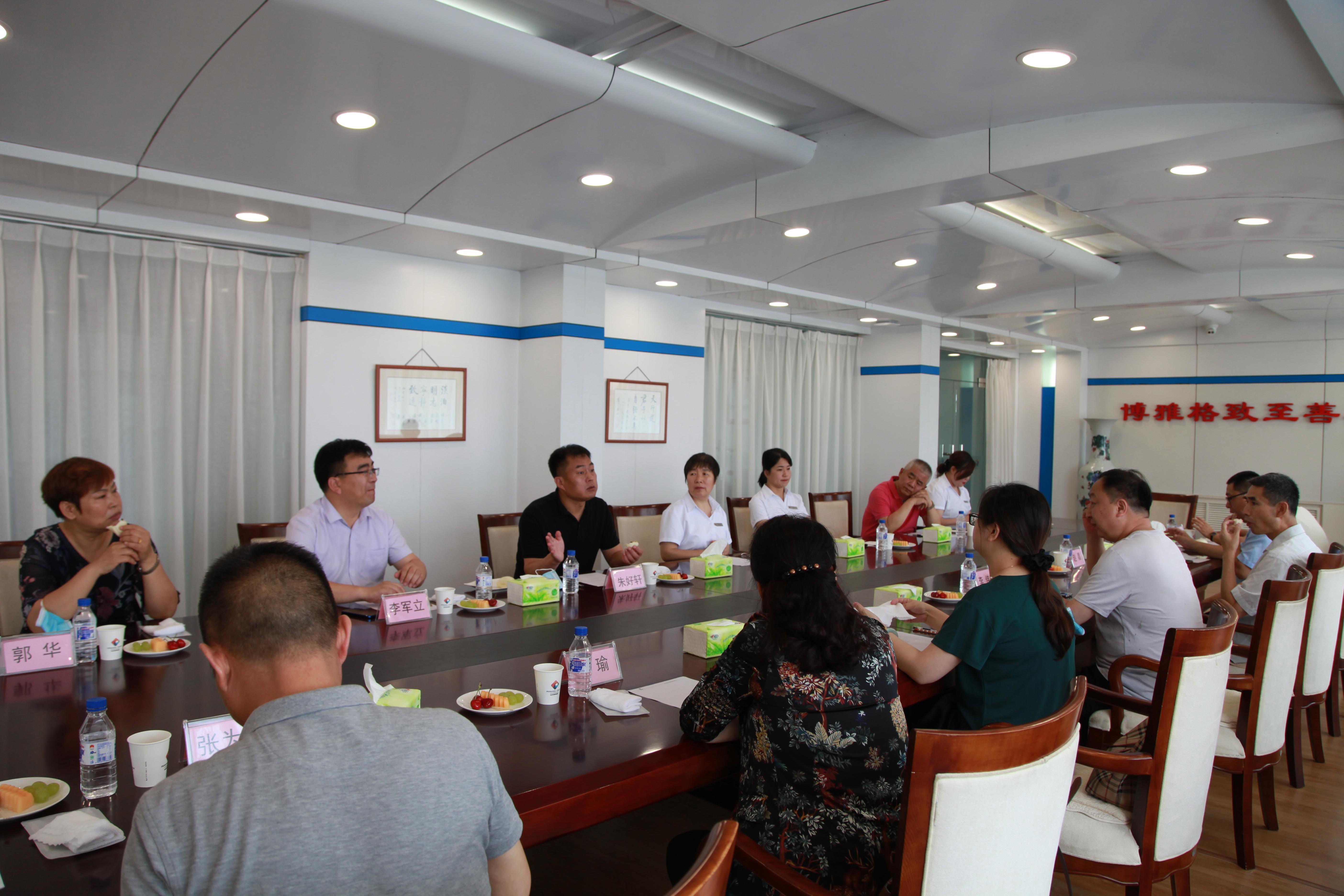 河南省家政行業代表團10人，于6月25日參觀私家定制家政